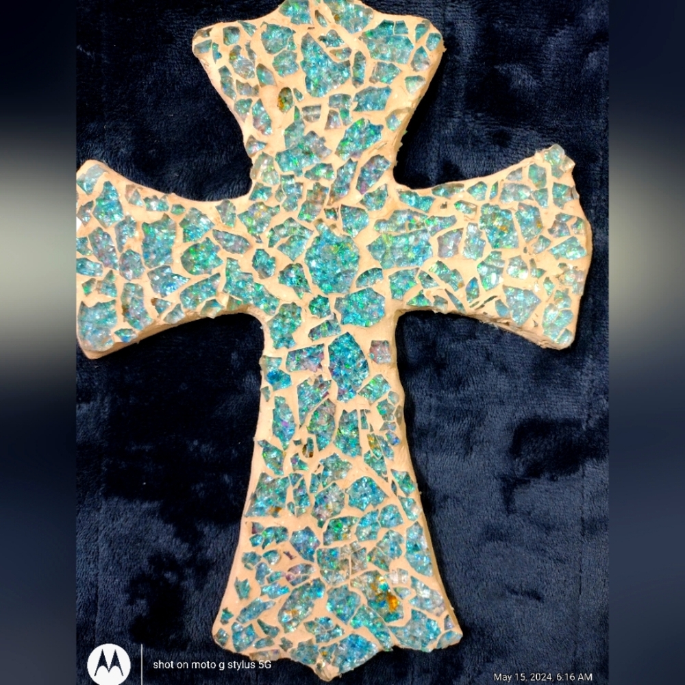 Tempered glass cross